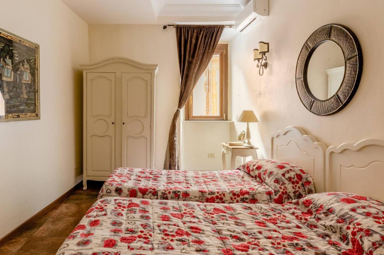 Rome Right In The Ancient Historical Center Two Bedrooms Two Bath, Up To 6 Pax Экстерьер фото